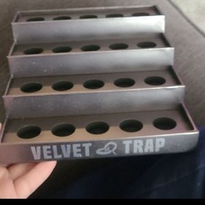 Jeffree Star Cosmetics Velvet Trap Display